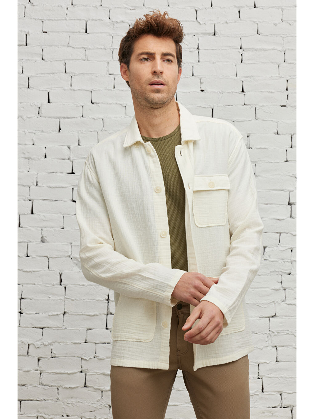 Erkek Bej Comfort Fit Rahat Kesim Gizli Düğmeli Yaka %100 Pamuk Gömlek Ceket-4