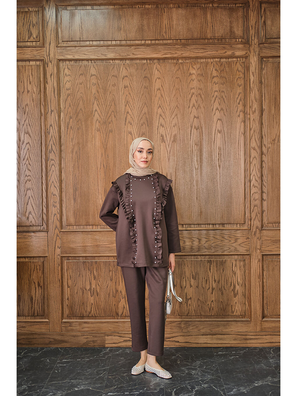 Kadın Taş Aksesuarlı Takım Kahverengi-2