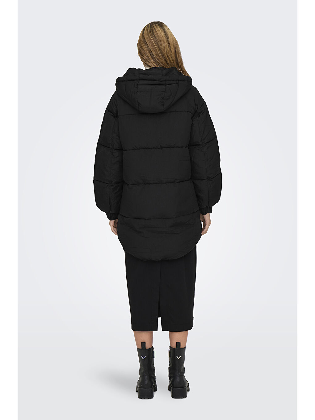 Siyah Onlfie Kapitoneli Regular Fit Kapüşonlu Rüzgar Geçirmez Mont 15321963-3