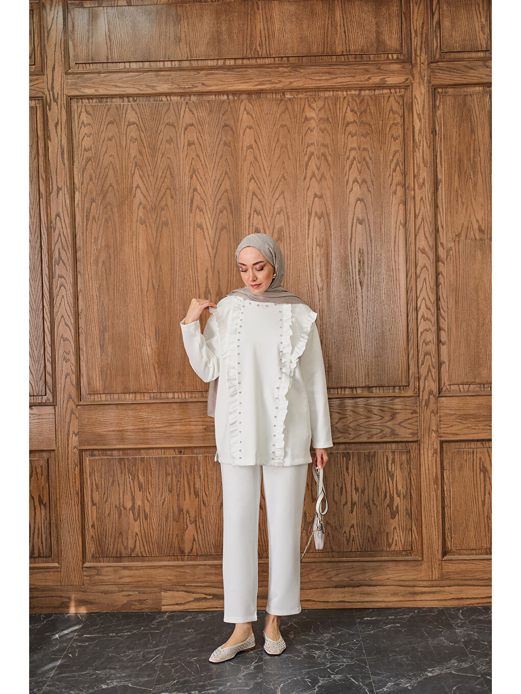 Kadın Taş Aksesuarlı Takım Beyaz-2