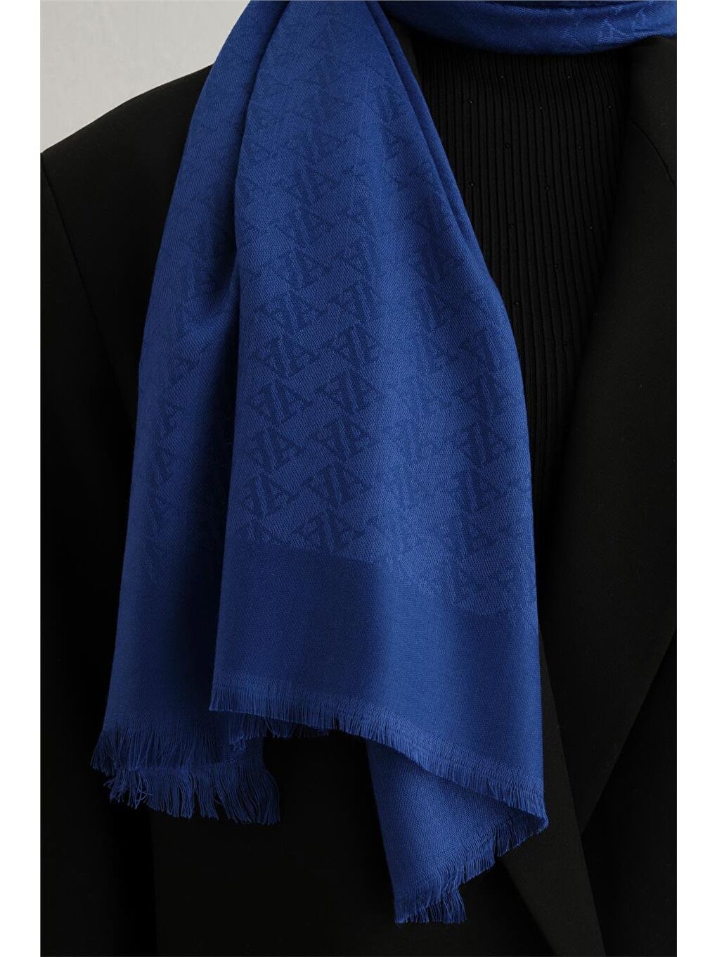 Mavi Formal Logo Viscon Şal 16-2