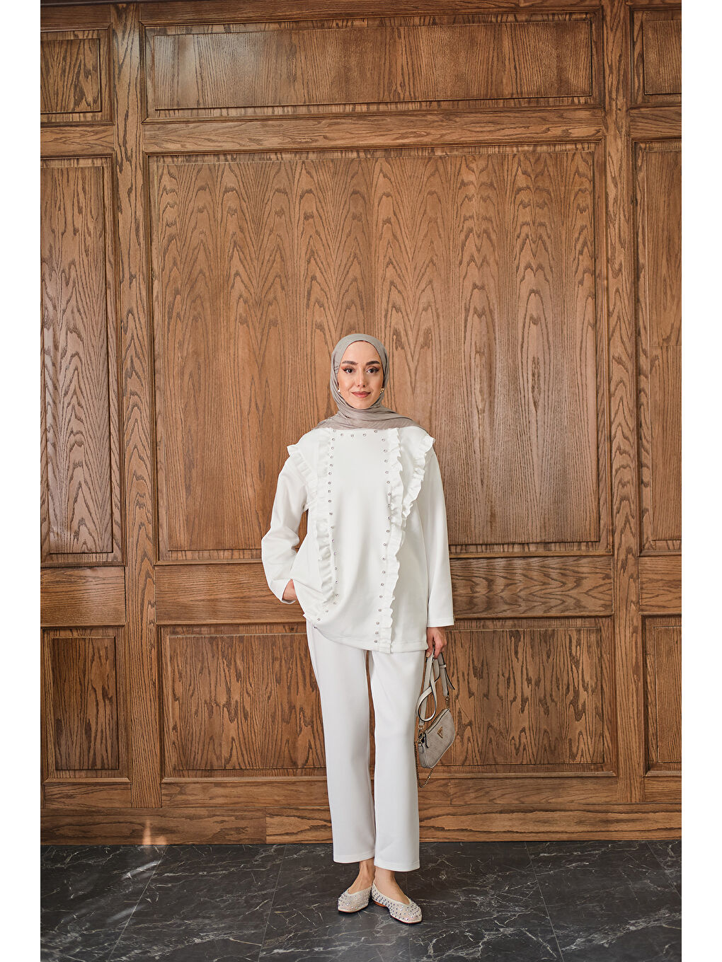 Kadın Taş Aksesuarlı Takım Beyaz-4