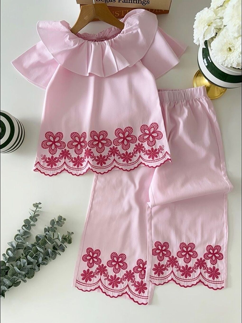 Kız Çocuk Pembe Yaka Detaylı Nakış İşlemeli Altüst Takım-1