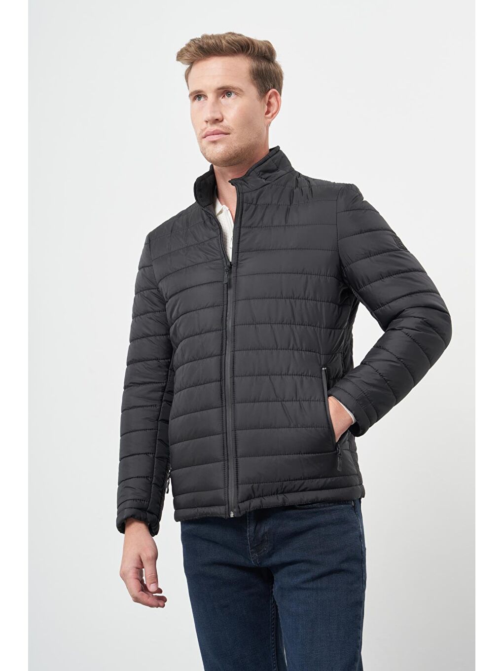 Siyah Kapitone Hakim Yaka Düz Yırtmaçsız Tam Astar Slim Fit Classic Mont 1007245155