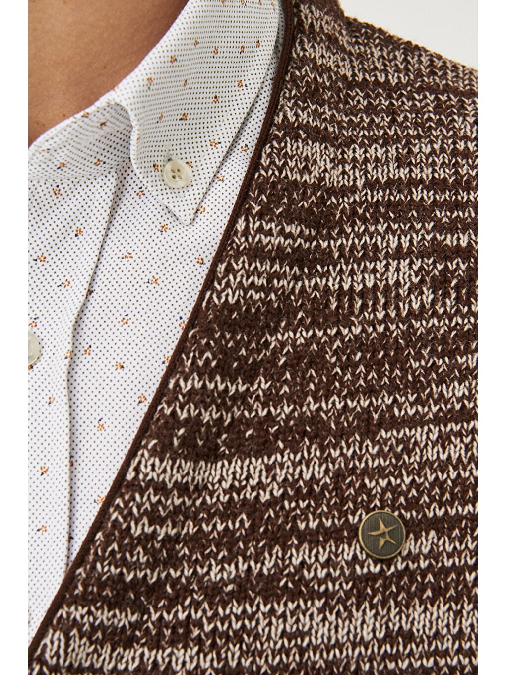 Kahverengi Erkek Kahve-Bej Standart Fit %100 Pamuk Desensiz V Yaka Triko Yelek-3