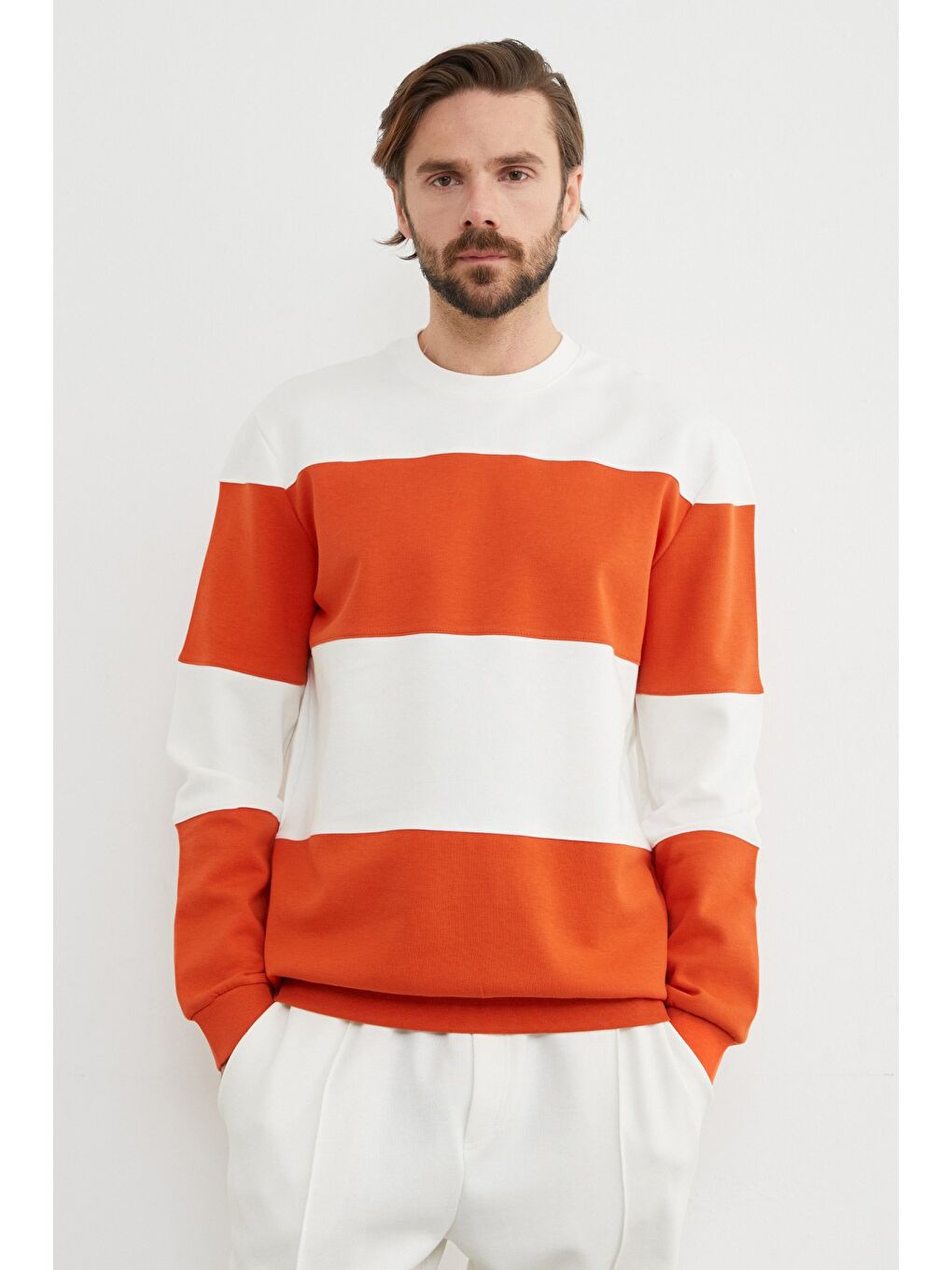 Turuncu Renk Bloklu Oversize Bisiklet Yaka Büyük Beden Sweatshirt-1