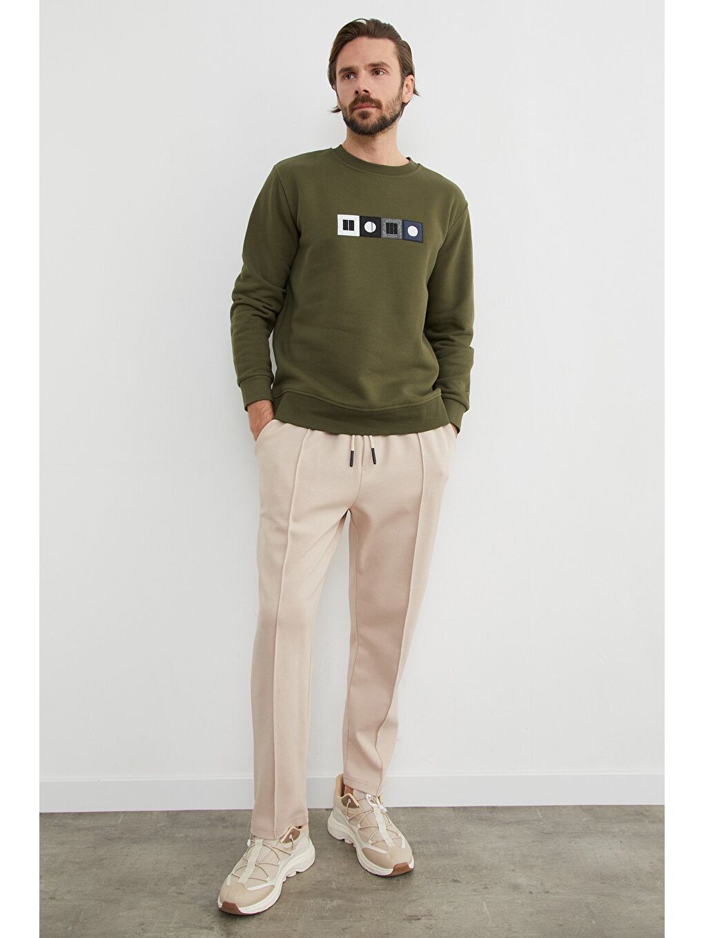 Haki 3 İplik Nakışlı Bisiklet Yaka Sweatshirt-2