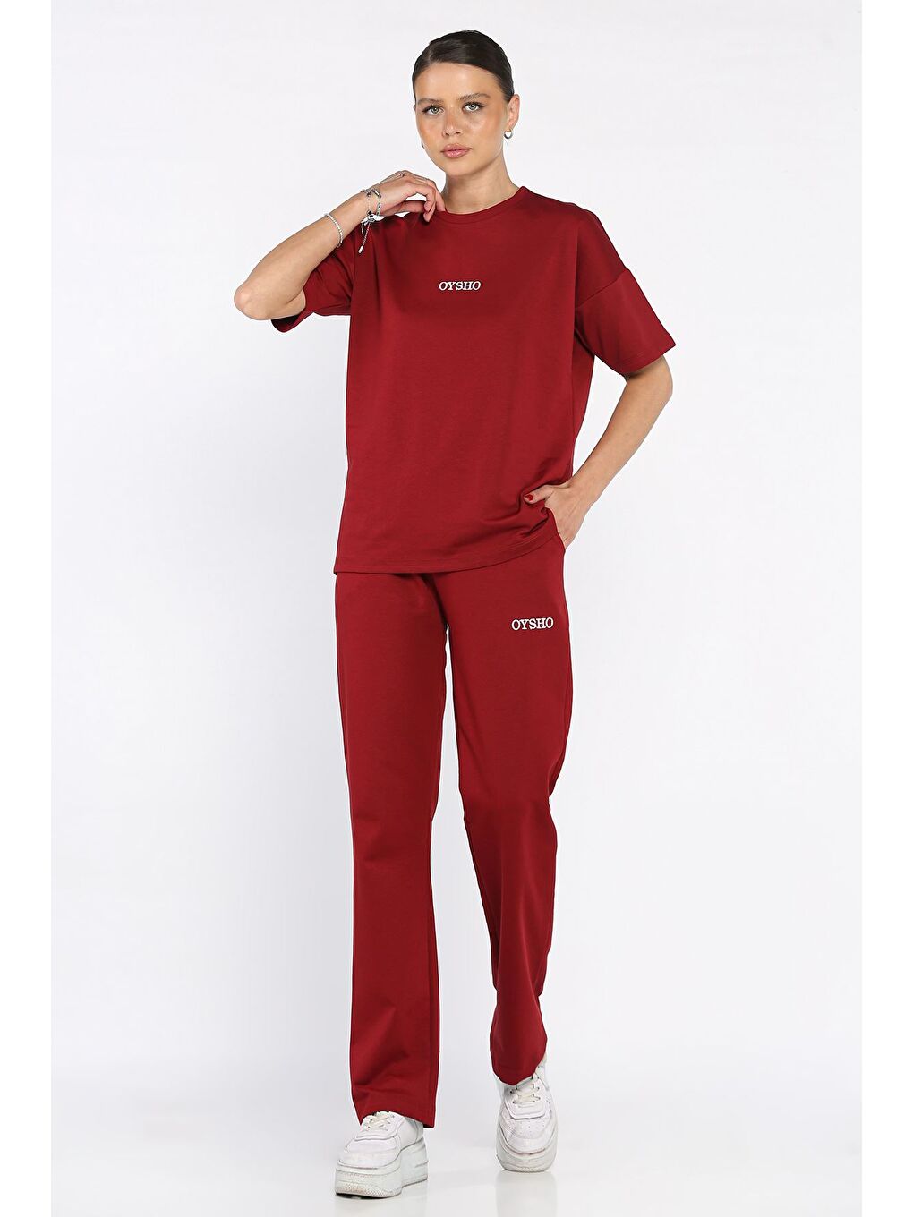 Bordo Kadın Bisiklet Yaka Nakış Detaylı Tişört Pantolon İkili Takım-1