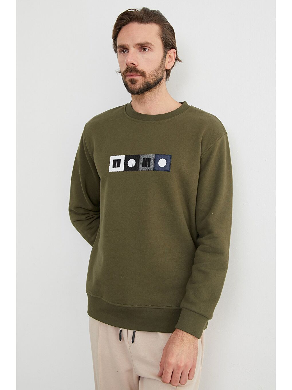 Haki 3 İplik Nakışlı Bisiklet Yaka Sweatshirt-4