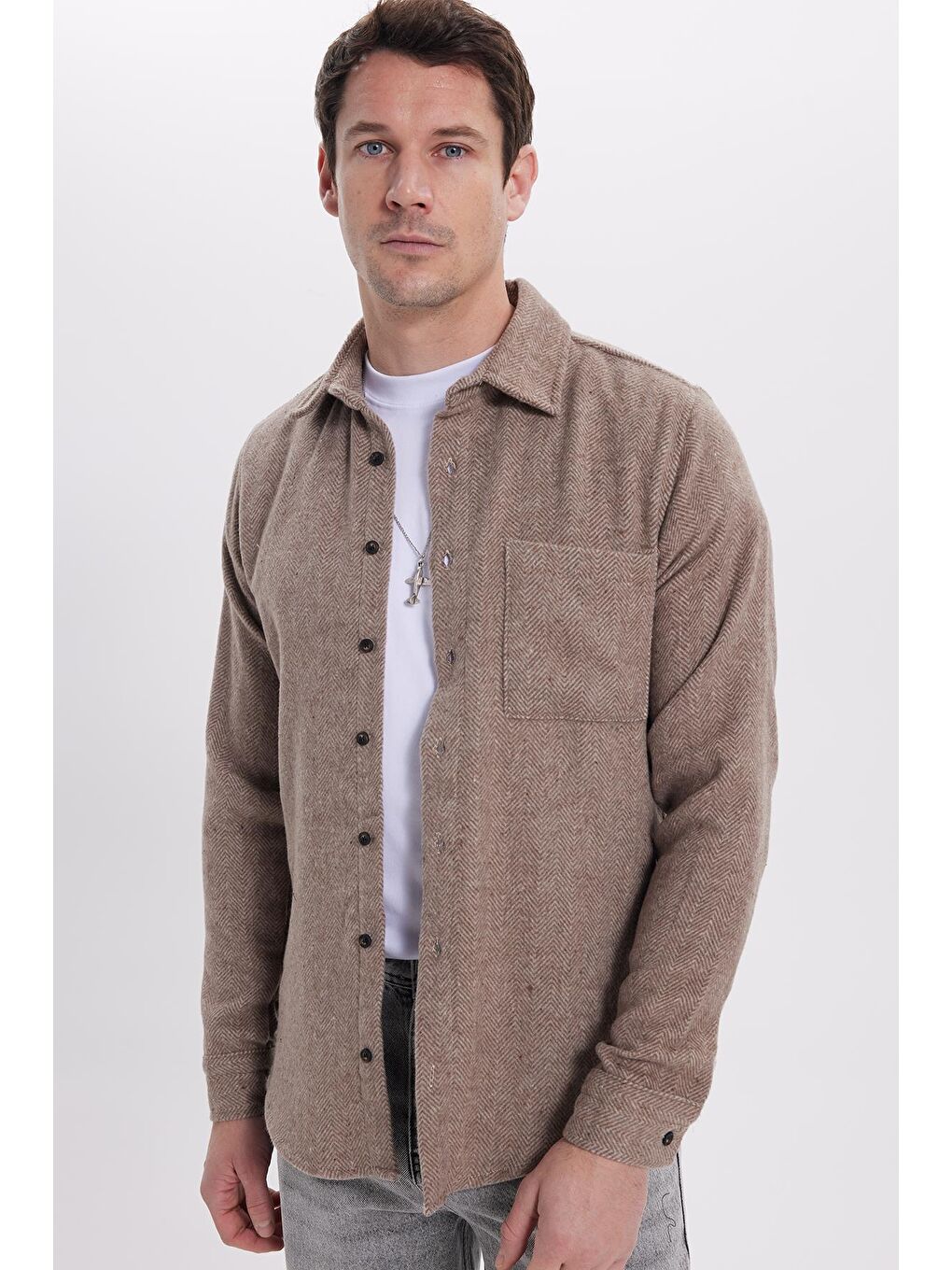 Erkek Slim Fit Dar Kesim  Armürlü Oduncu Cepli Spor Yaka Kahverengi Gömlek