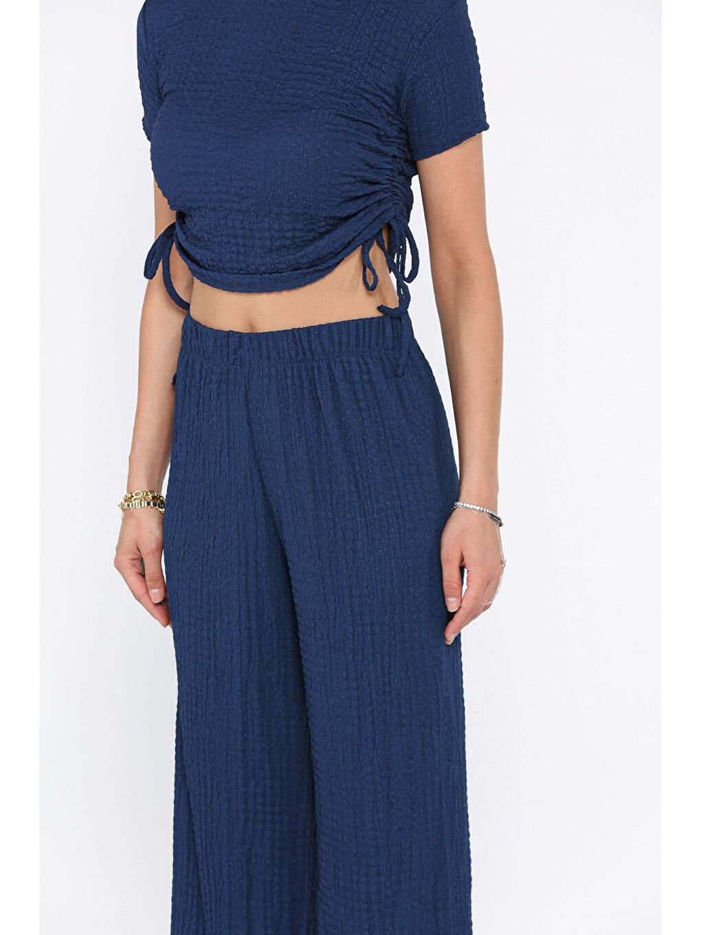 Lacivert Kadın Kendinden Desenli Yan Büzgülü Bluz Pantolon İkili Takım-3