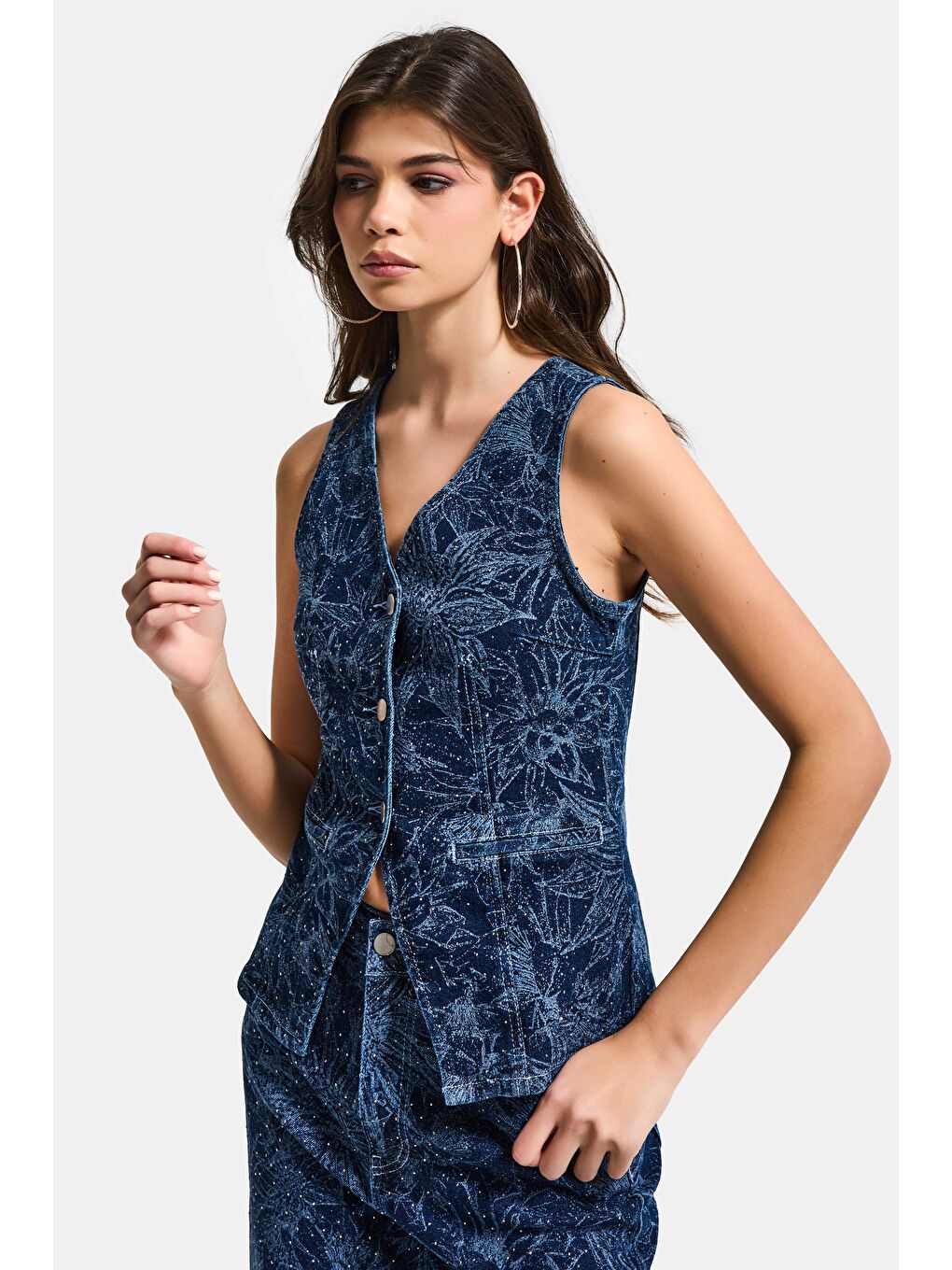 Kadın Mavi 1s6-7 Önü Düğmeli Çiçek Desenli Parlak Taşlı Tasarım Denim Yelek-2