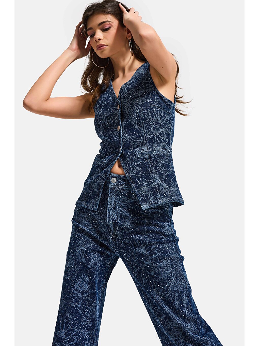 Kadın Mavi 1s6-7 Önü Düğmeli Çiçek Desenli Parlak Taşlı Tasarım Denim Yelek-5