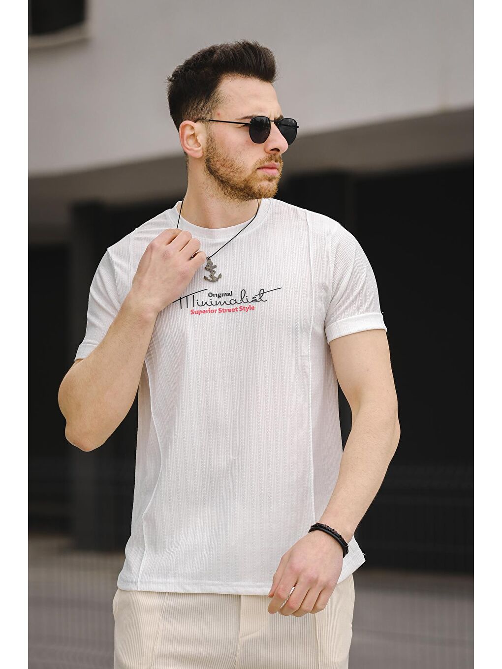 Beyaz Baskılı Slim Fit Likralı Erkek Tişört