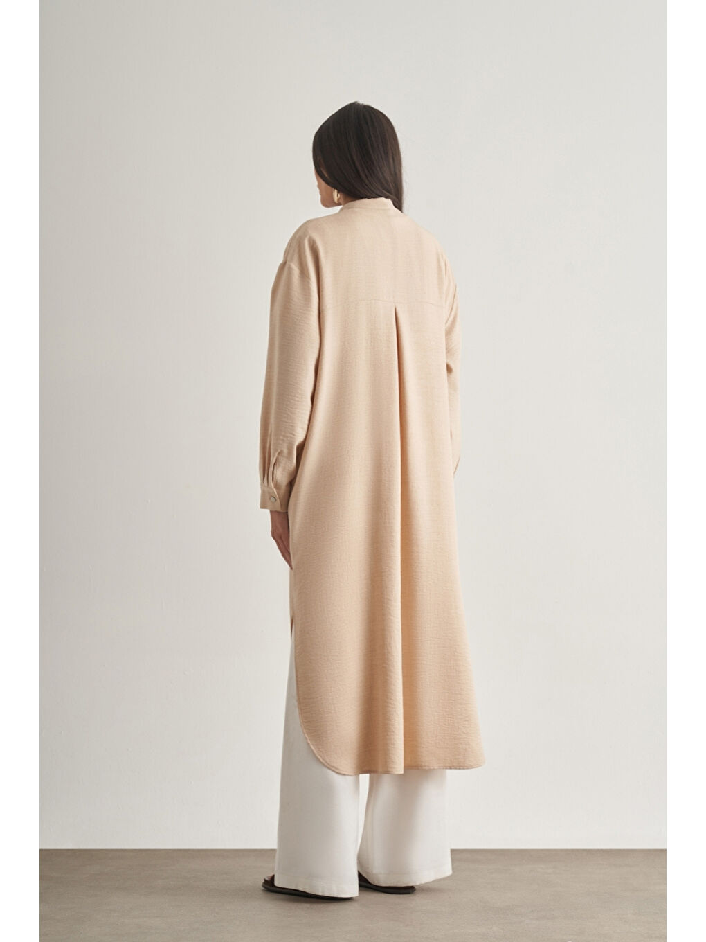Keten Dokulu Verev Cepli Bej Rengi Uzun Tunik-2