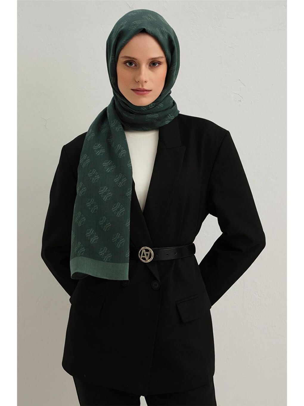 Yeşil Lyocell İpek Minimal Monogram Desen Şal 3299