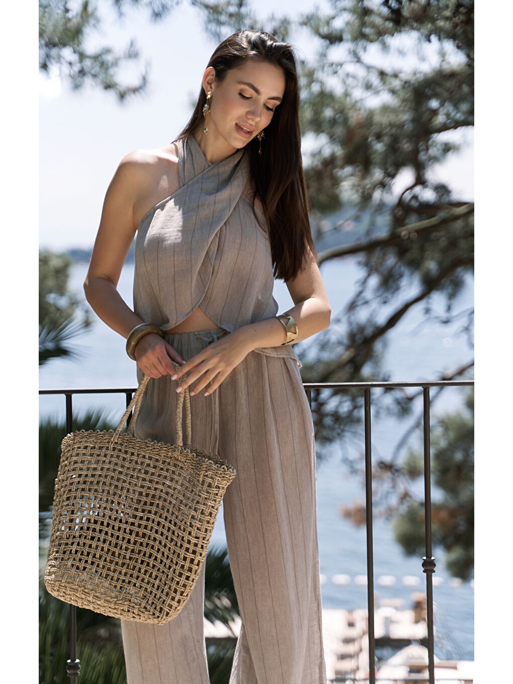 Bej Cadhas Boyundan Bağlamalı Vizon Crop Pantolon Takım