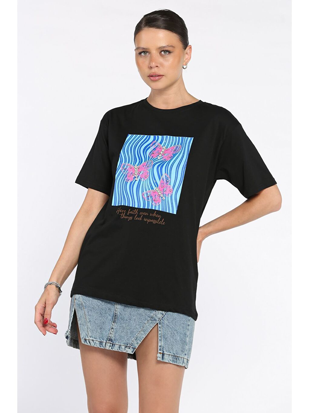 Siyah Kadın Bisiklet Yaka Baskılı Taş İşlemeli Tişört
