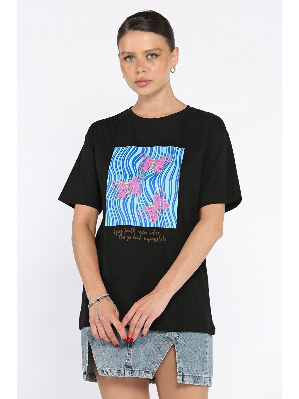 Siyah Kadın Bisiklet Yaka Baskılı Taş İşlemeli Tişört-1