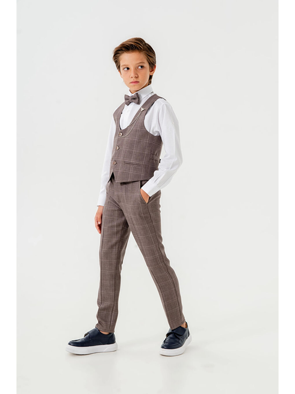 Kahverengi Papyonlu Yelekli Takım Elbise 3062