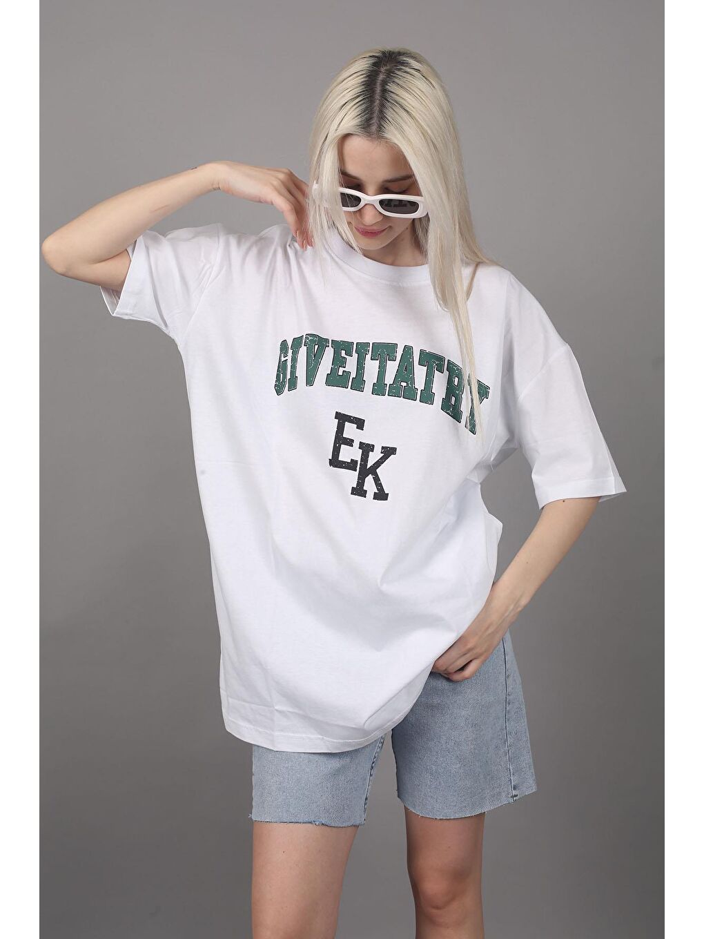 Kadın Beyaz Baskılı Oversize Tişört Mg1318-1