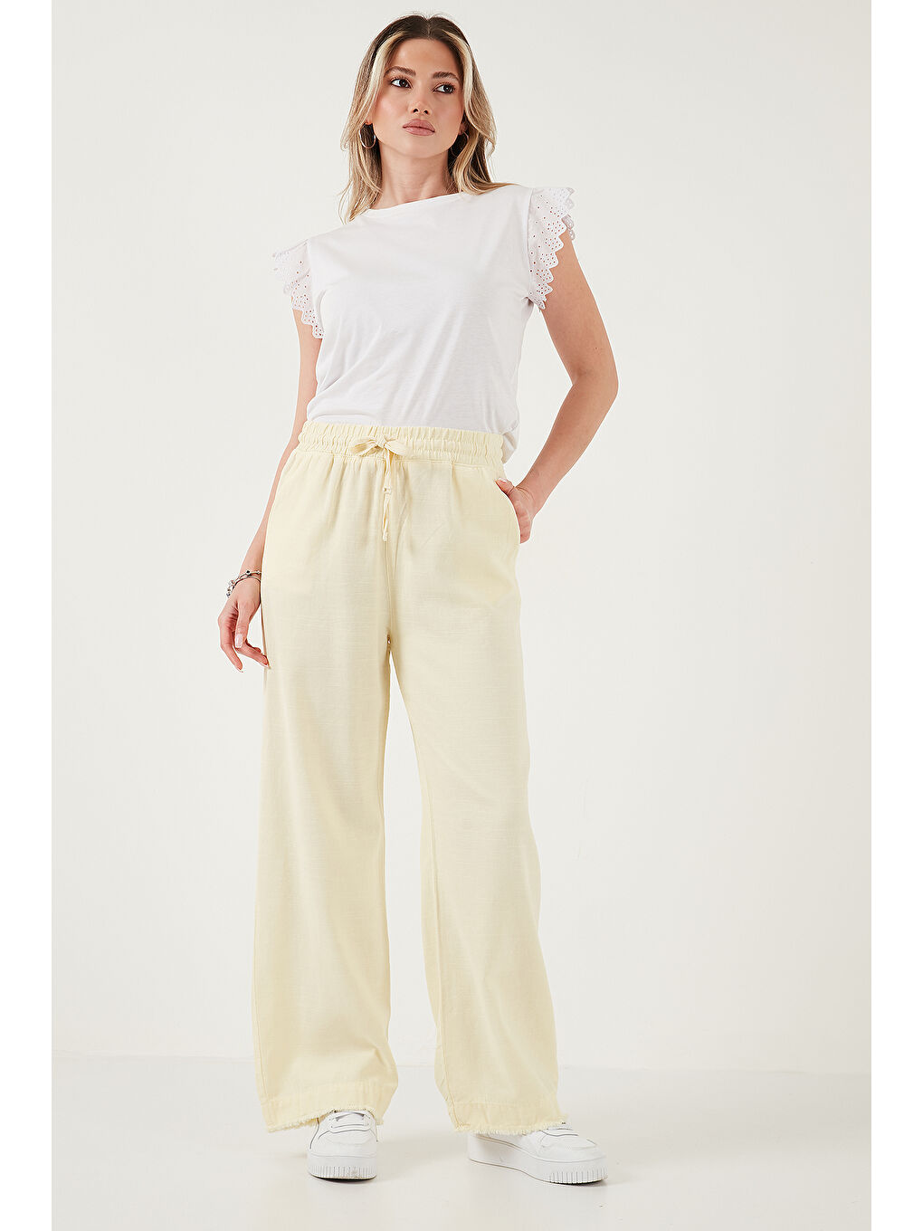 Sarı Pamuklu Relaxed Fit Yüksek Bel Geniş Paça Kadın Pantolon 668YP5275