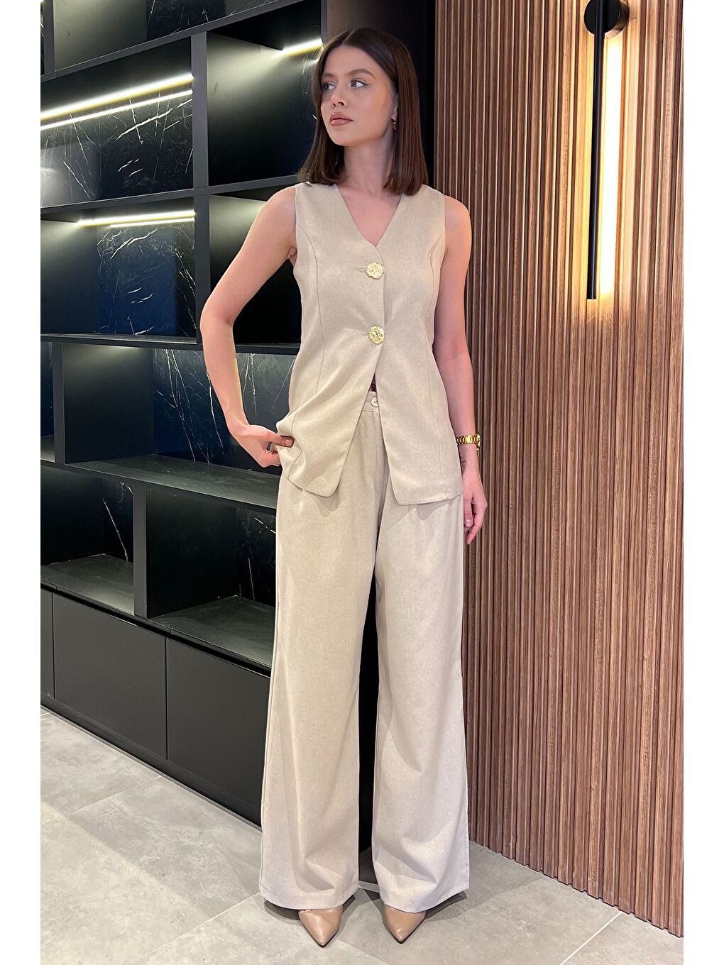 Bej Çift Düğmeli Yelek Pantolon İkili Takım-1