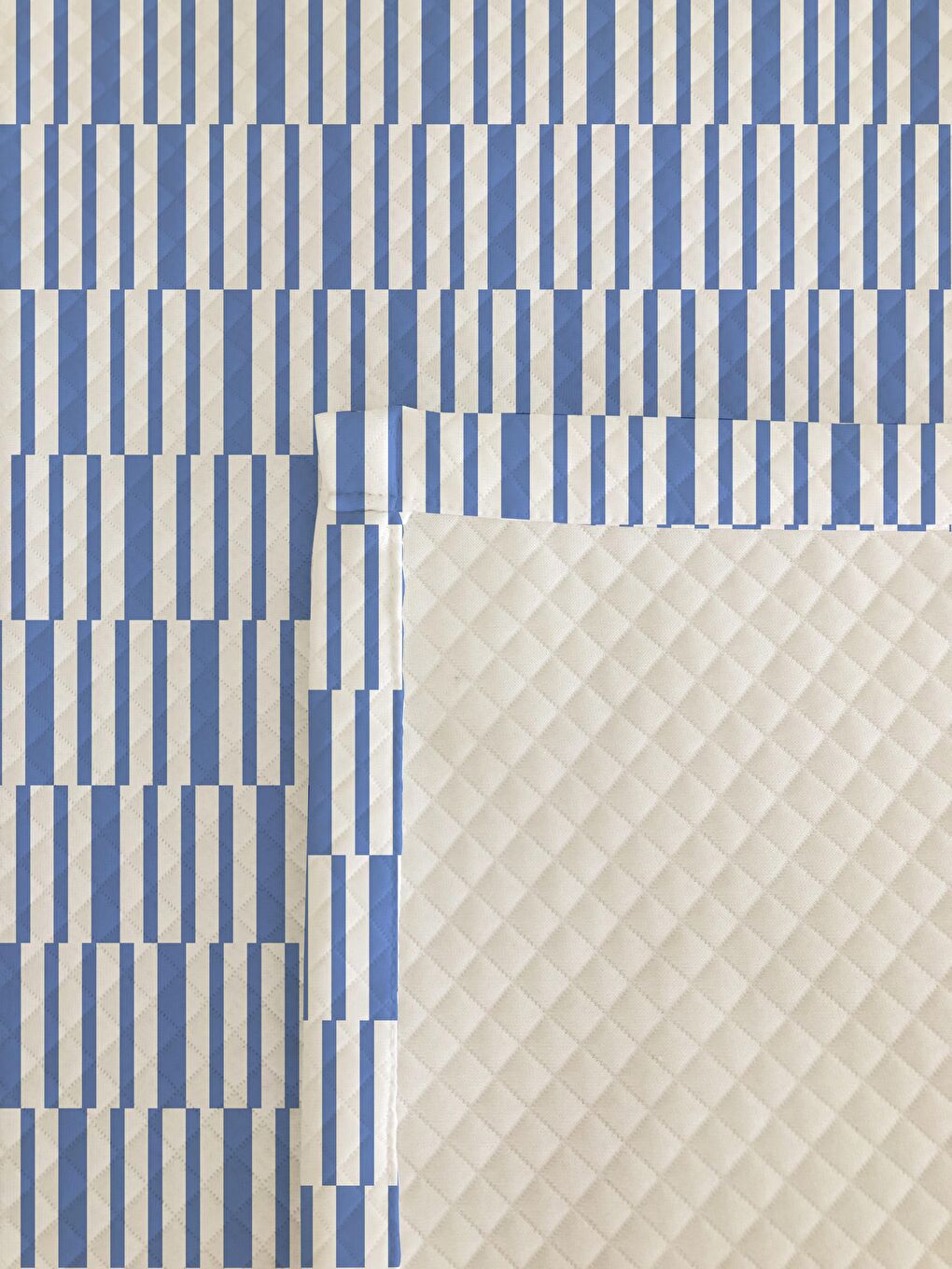 Karışık Desenli Çift Kişilik Baskılı Pike (200x220 Cm)-1