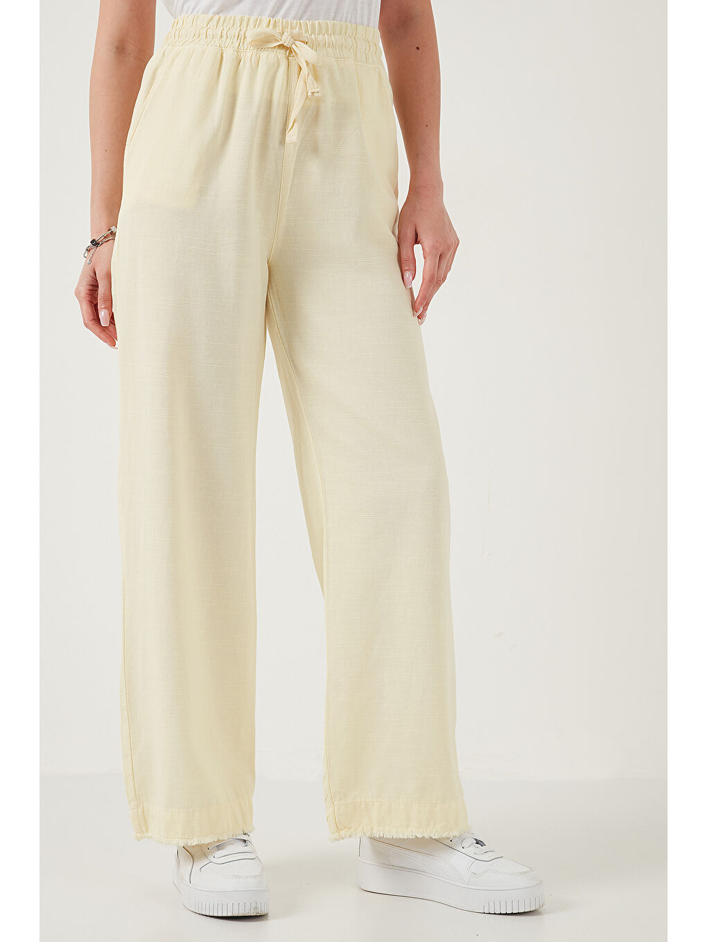 Sarı Pamuklu Relaxed Fit Yüksek Bel Geniş Paça Kadın Pantolon 668YP5275-2