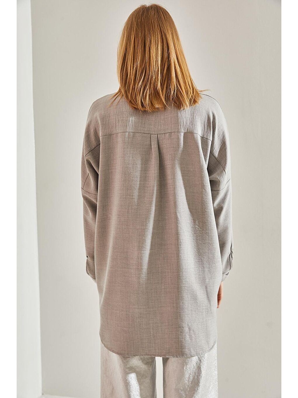 Gri Kadın İşlemeli Taşlı Oversize Gömlek-1