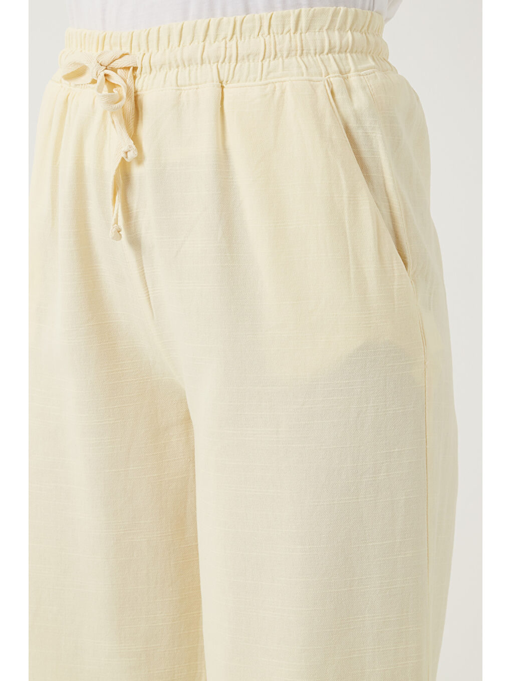 Sarı Pamuklu Relaxed Fit Yüksek Bel Geniş Paça Kadın Pantolon 668YP5275-4