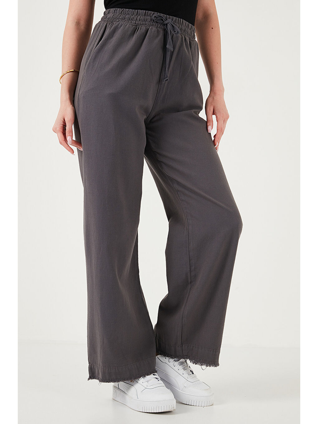 Antrasit Pamuklu Relaxed Fit Yüksek Bel Geniş Paça Kadın Pantolon 668YP5275-2