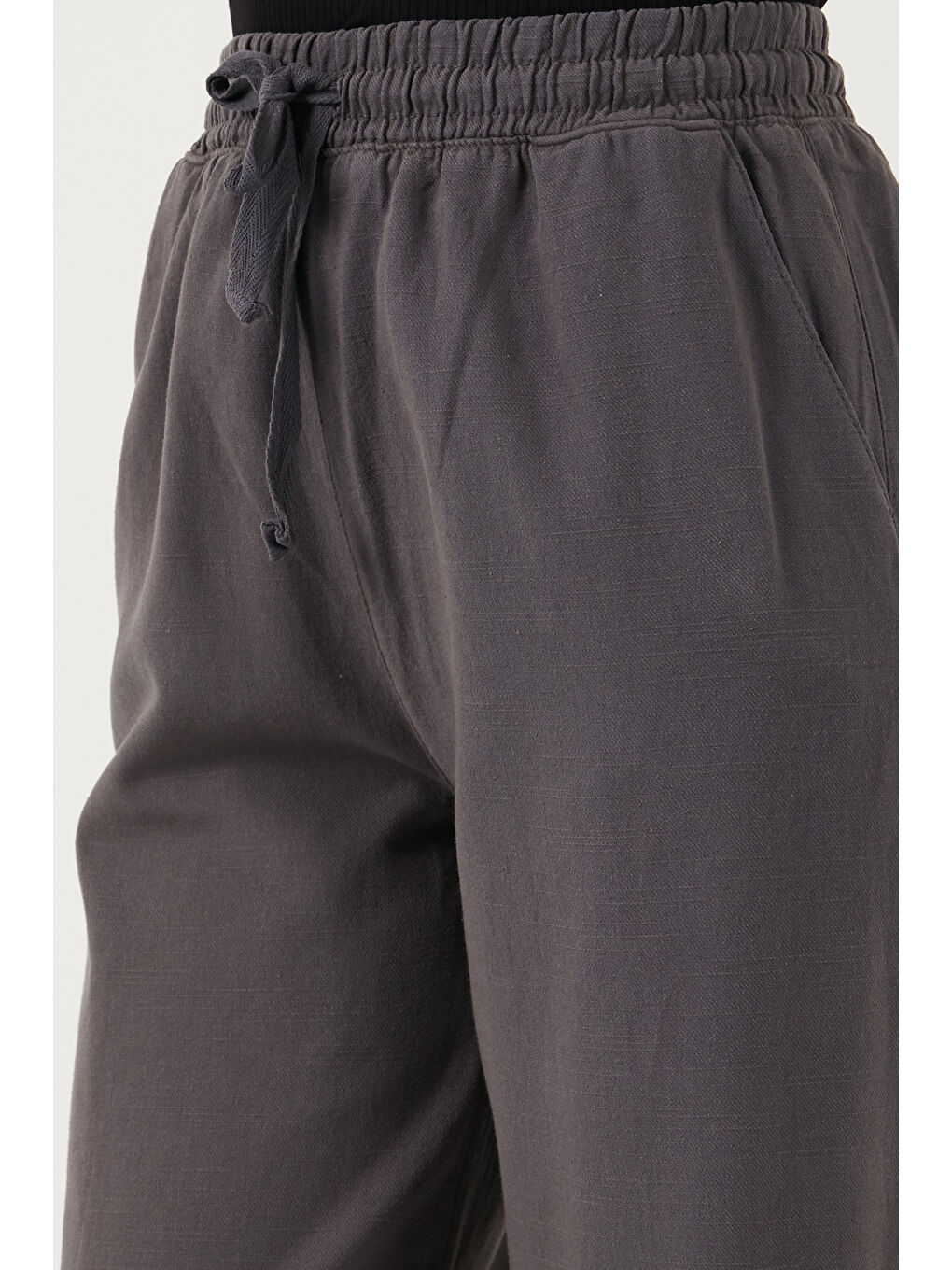 Antrasit Pamuklu Relaxed Fit Yüksek Bel Geniş Paça Kadın Pantolon 668YP5275-5