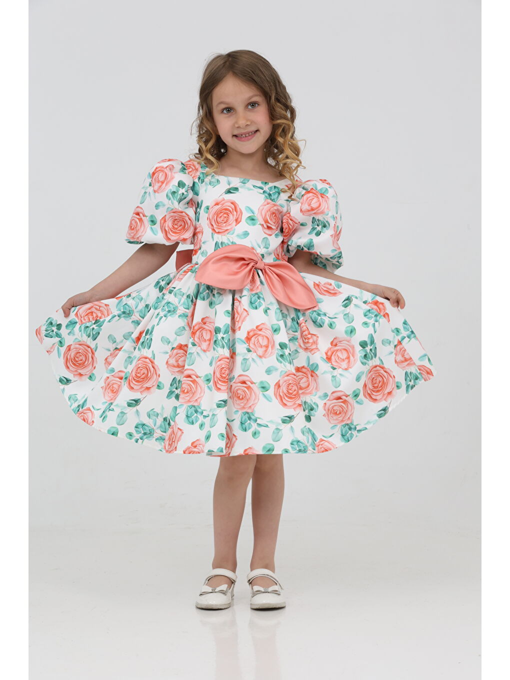 Pembe Özel Tasarım Özel Çiçek Baskılı Balon Kollu Fiyonk Detaylı Rahat Elbise