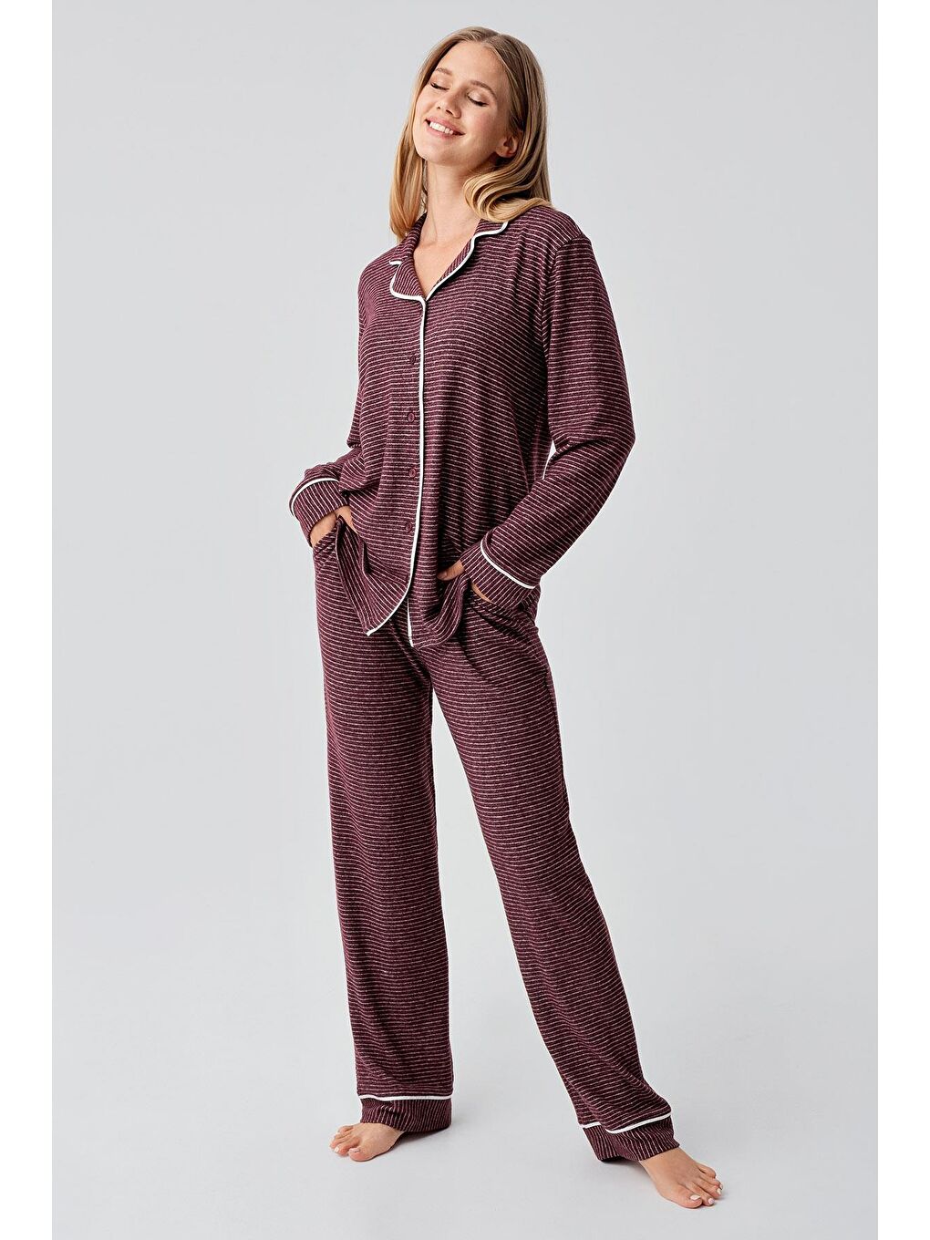 Bordo Uzun Kollu Düğmeli Esnek Yumuşak Dokulu Viskoz Pijama Takım 18217-1