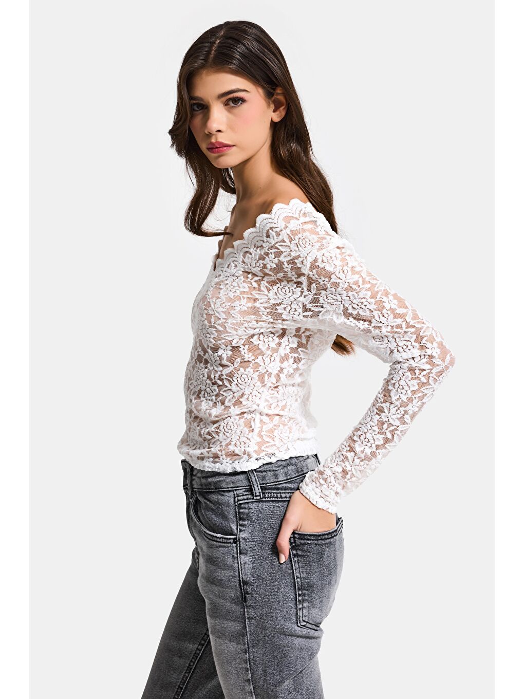 Kadın Ekru Şeffaf Dantelli Omuz Detaylı Bluz-4