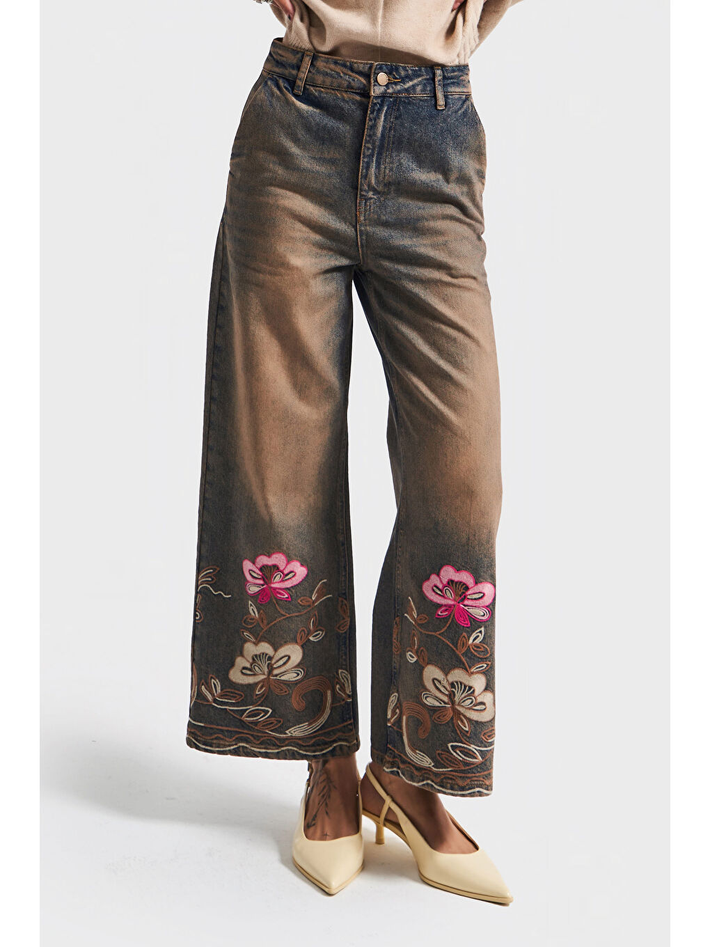 Mavi Kadın T.Kot Rengi 4w5-85 Culotte Fit İç Boy 65cm Özel Çiçek Nakış Desenli Rahat Kesim Tasarım Denim