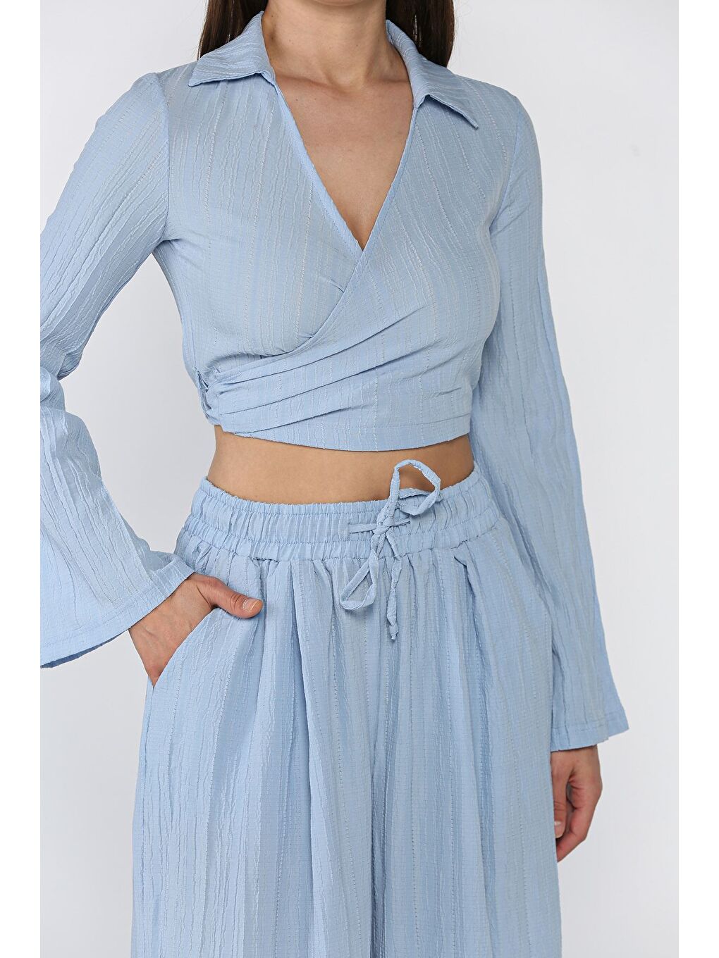 Mavi Kruvaze Yaka Bel Bağcıklı Bluz Pantolon İkili Takım-3