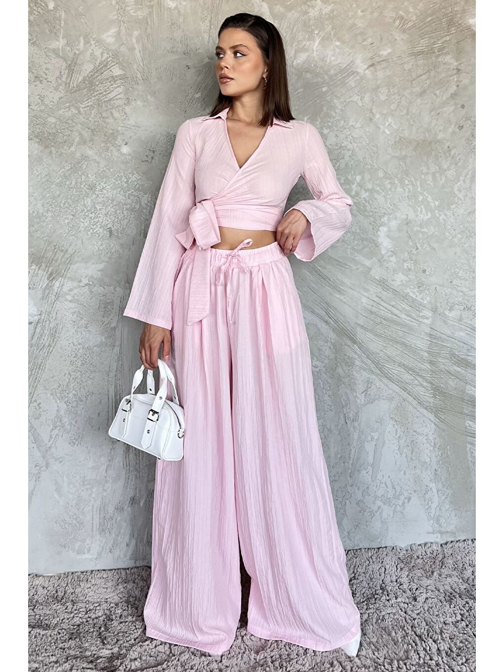 Pembe Kruvaze Yaka Bel Bağcıklı Bluz Pantolon İkili Takım-1