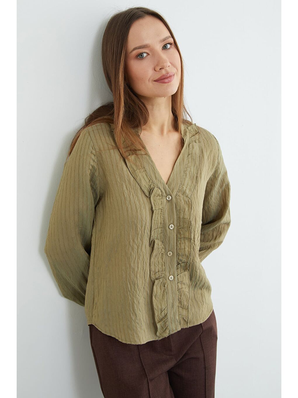 Haki Önü Fırfırlı Çizgili Jakarlı Gömlek-4