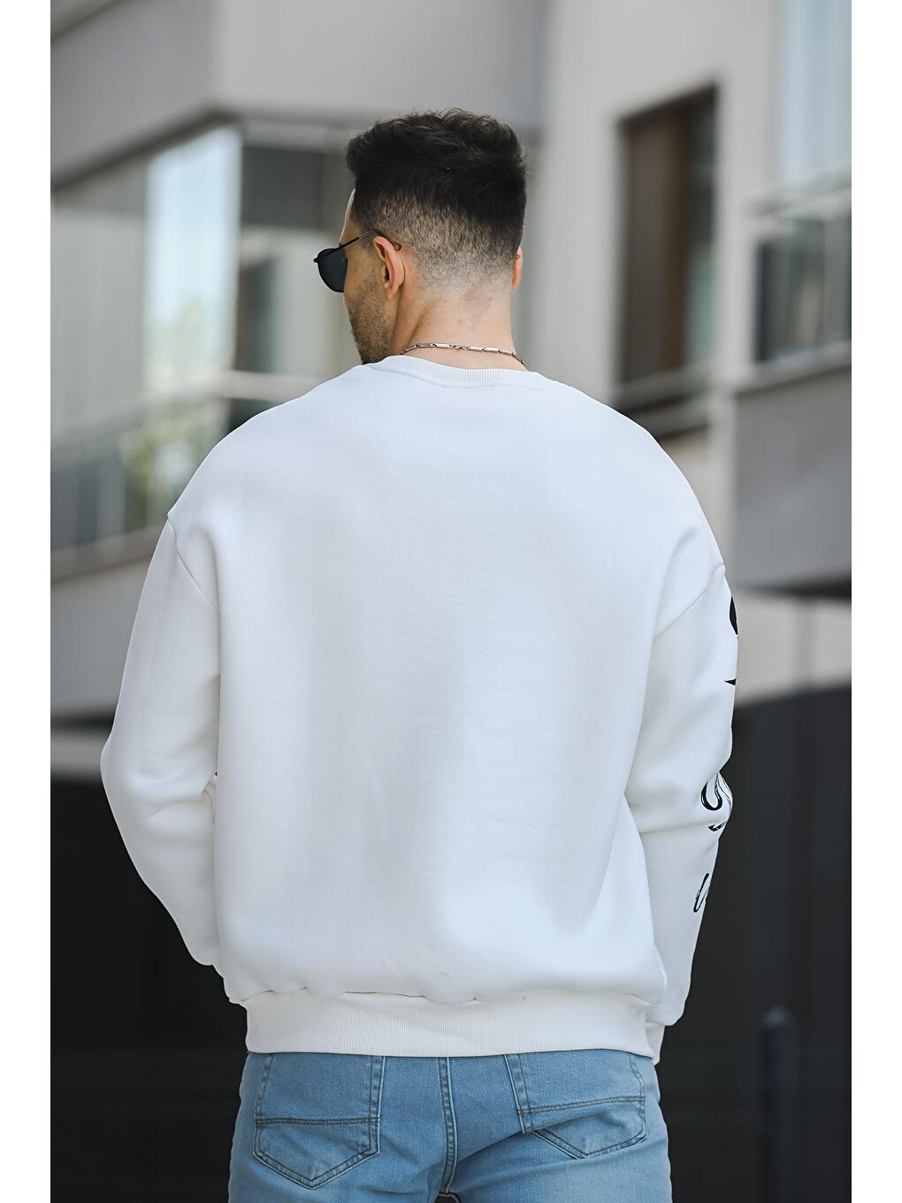 Ekru Üç İplik Şardonlu Baskılı Bisiklet Yaka  Erkek Sweatshirt-3