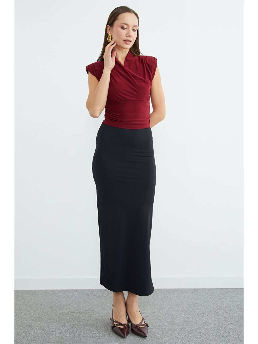 Bordo Omuz Vatkalı Kruvaze Yaka Bluz-3