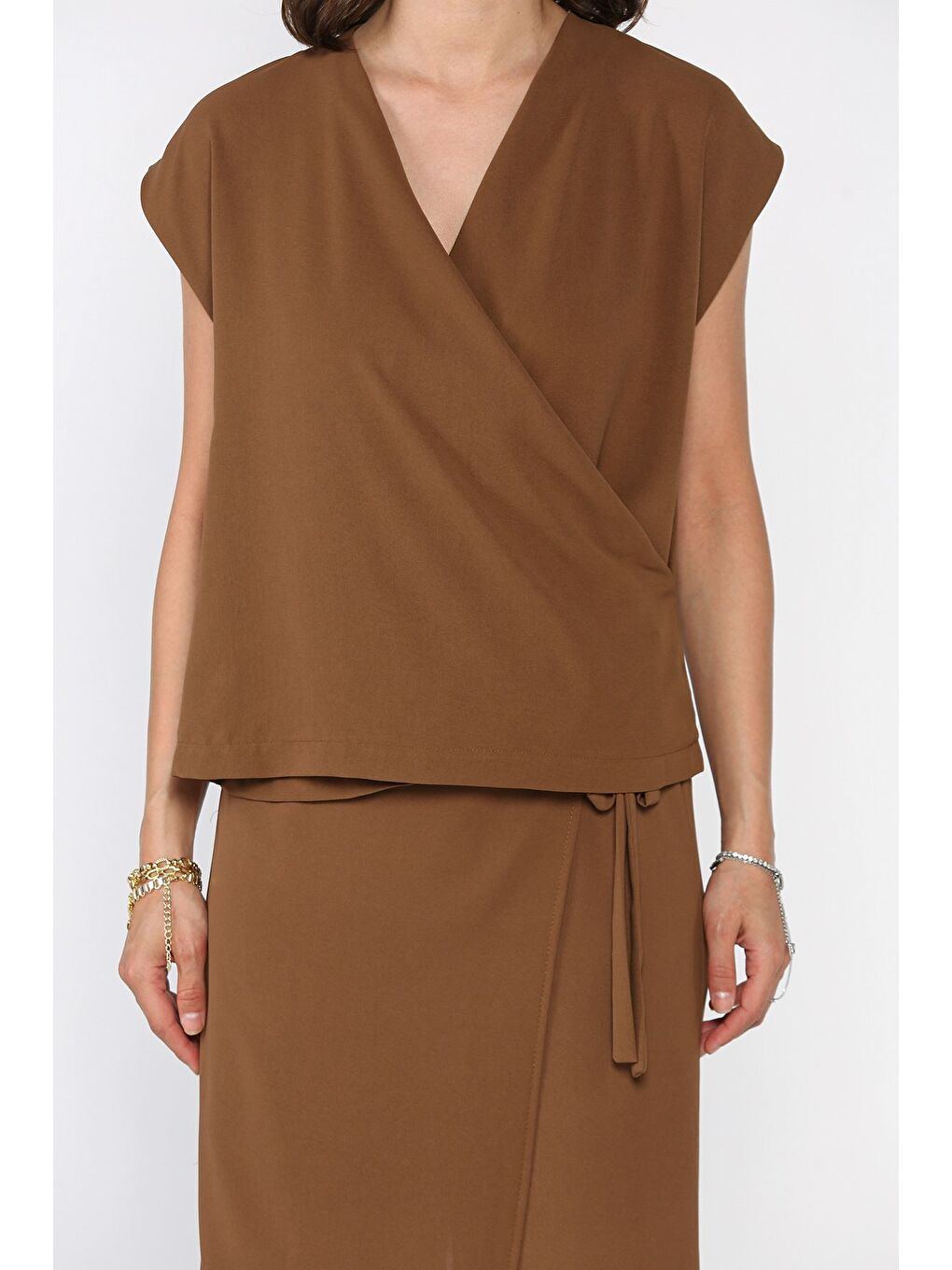 Kahverengi Kadın Etek Görünümlü Pantolon Bluz İkili Takım-3