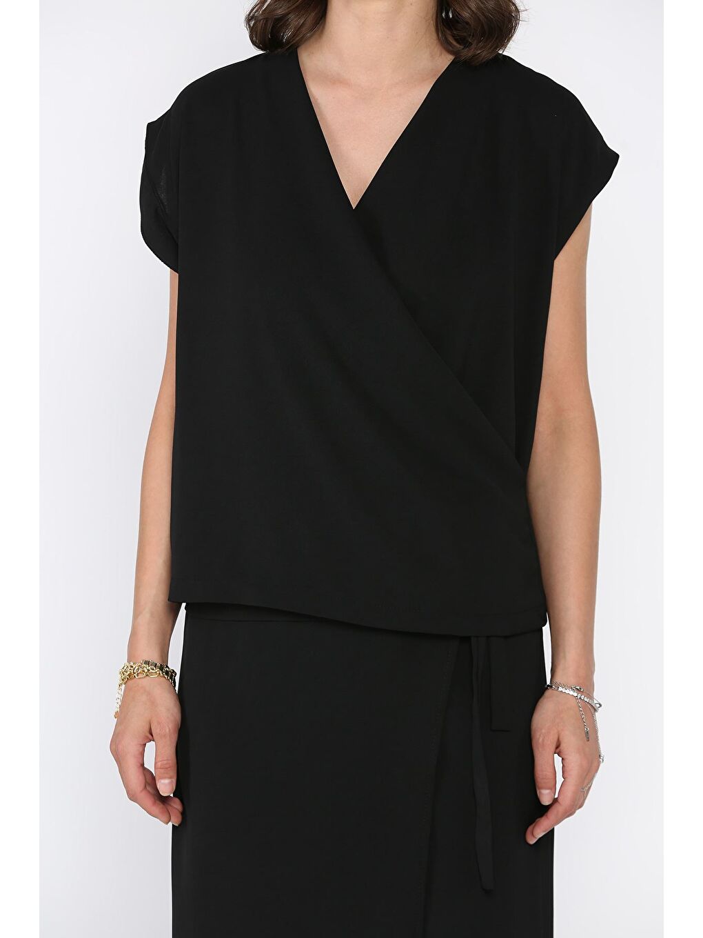 Siyah Kadın Etek Görünümlü Pantolon Bluz İkili Takım-3