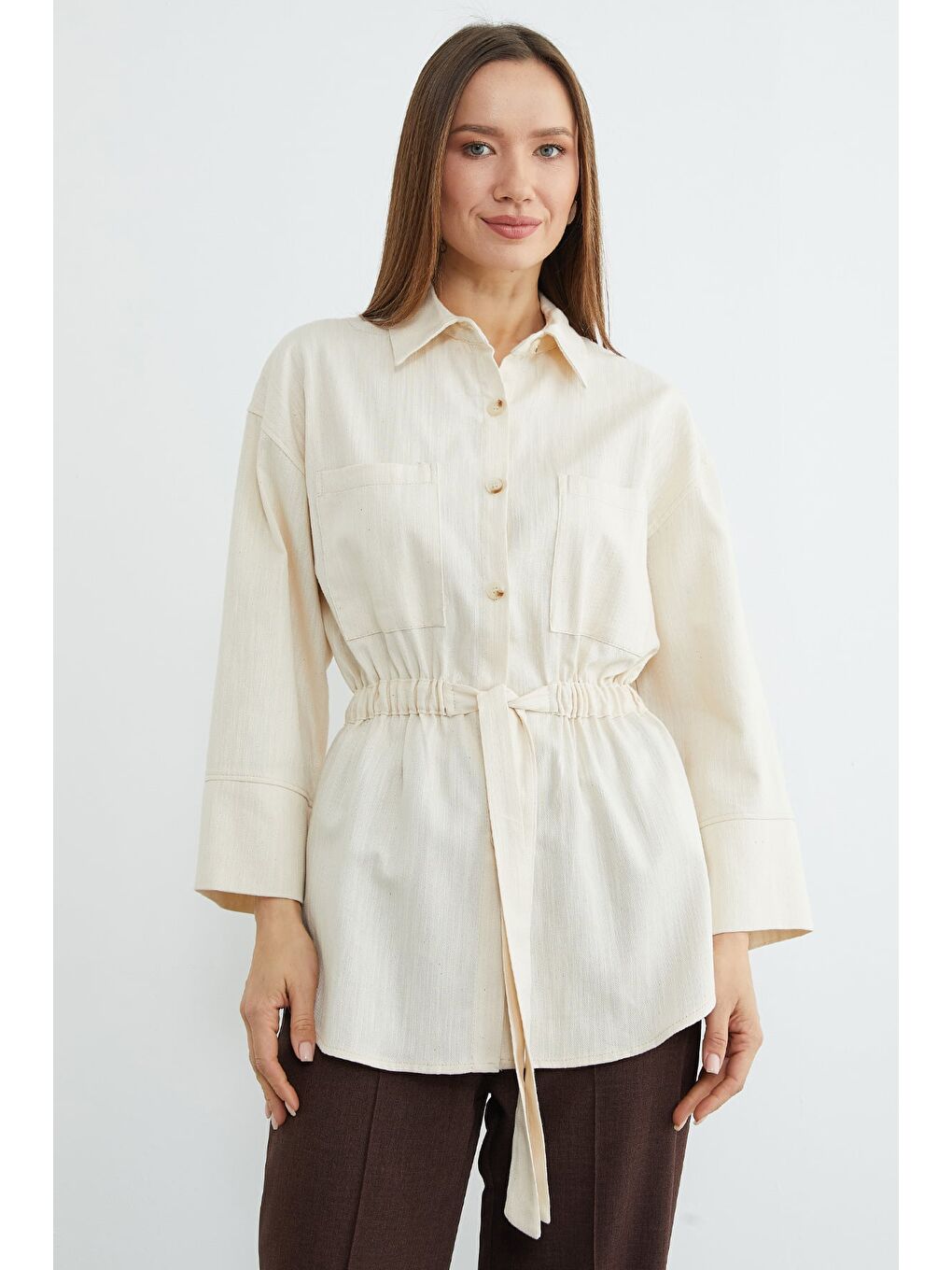 Ekru Beli Lastikli Düğmeli Gömlek-1