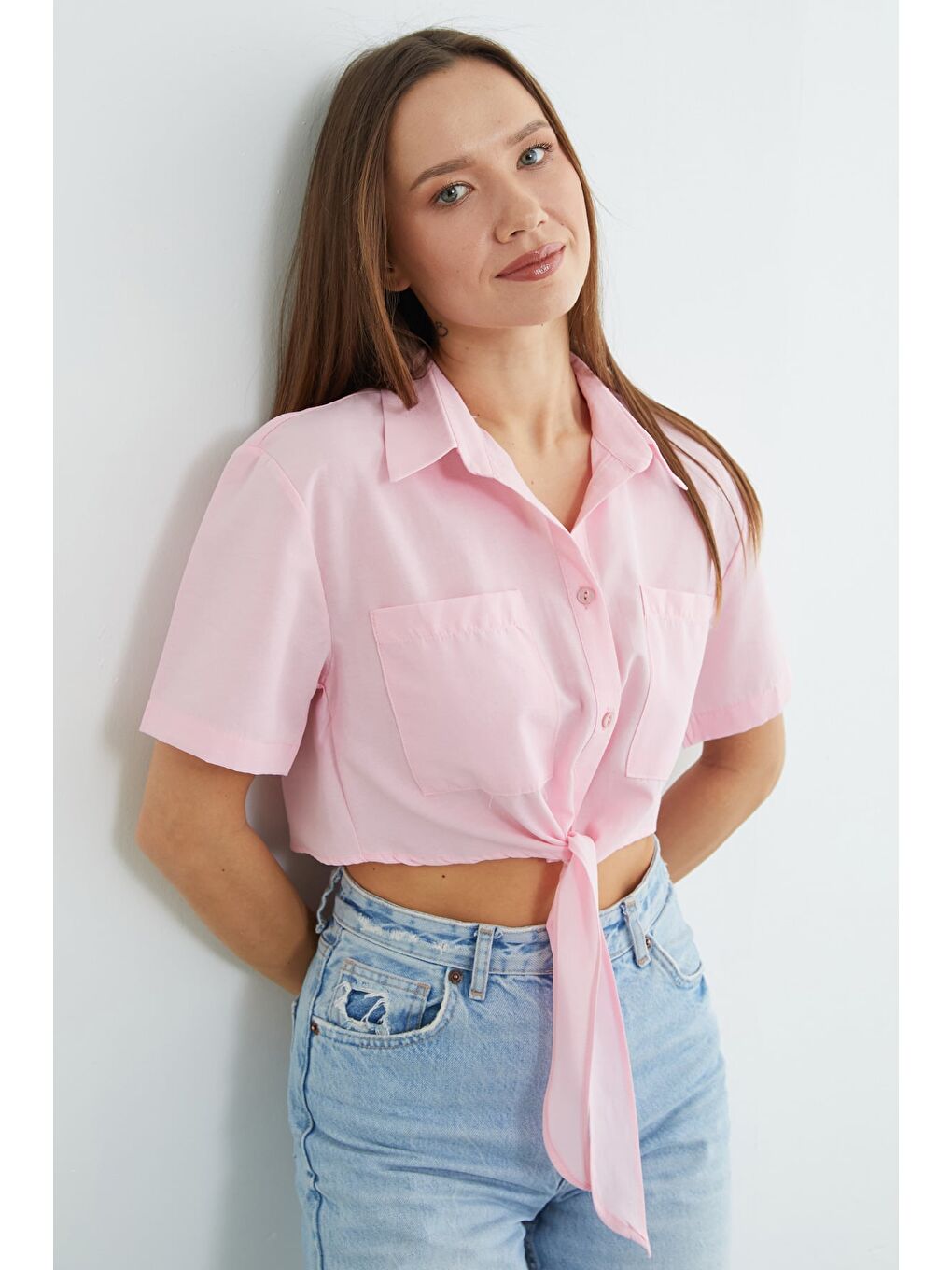 Pembe Önü Bağlamalı Çift Cepli Crop Gömlek