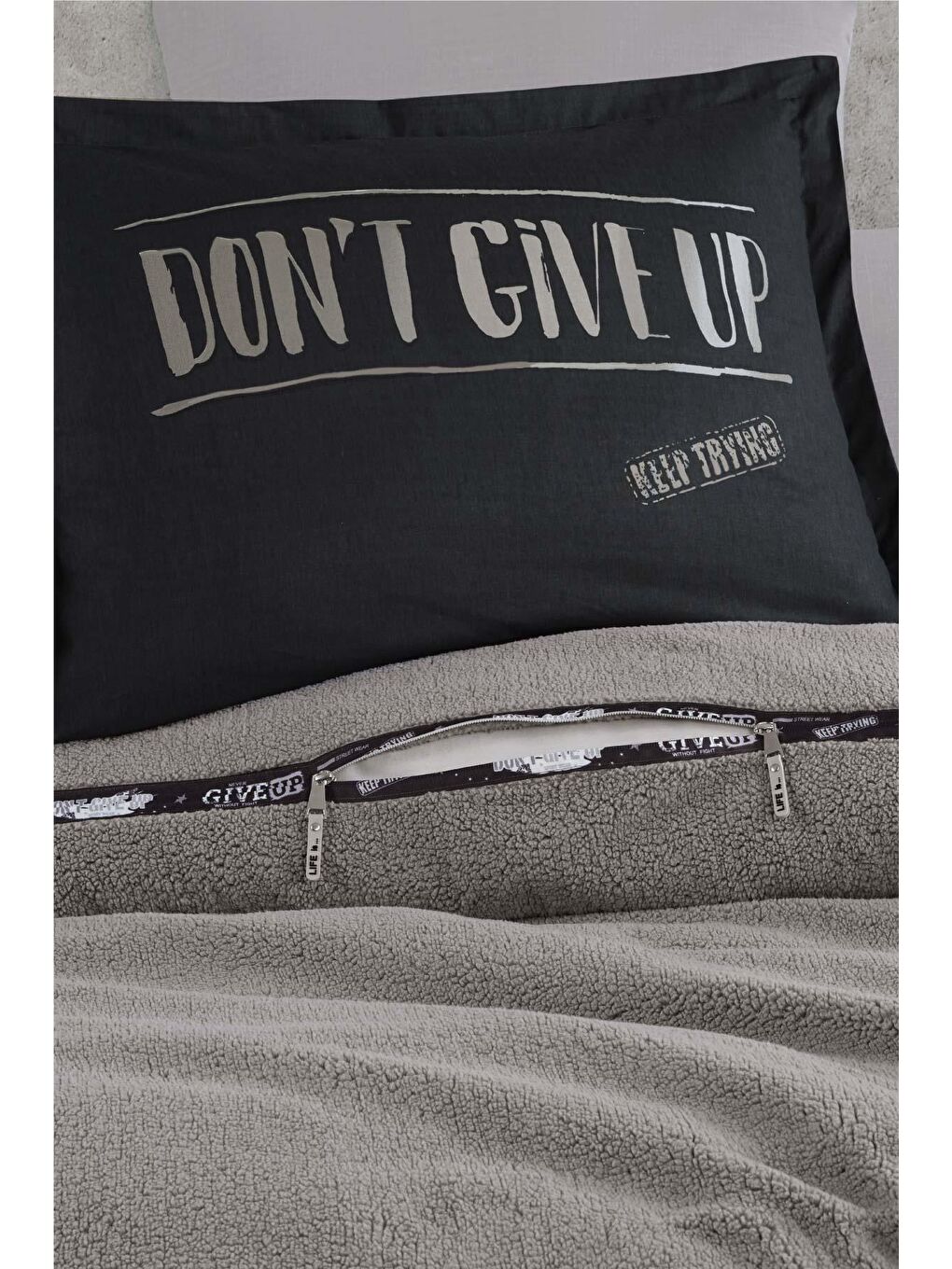 Gri Clasy Çift Kişilik Welsoft Nevresim Takımı Çift Taraflı Life Is-3