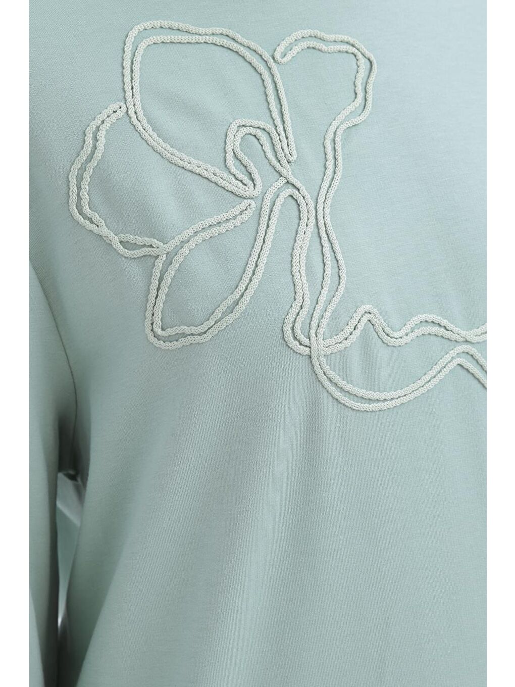 Yeşil Defne-Önü Nakış Detaylı Sweat-4