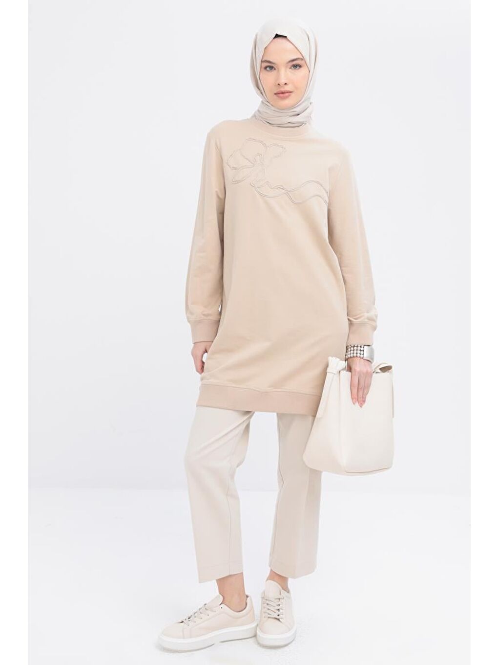 Bej-Önü Nakış Detaylı Sweat-1