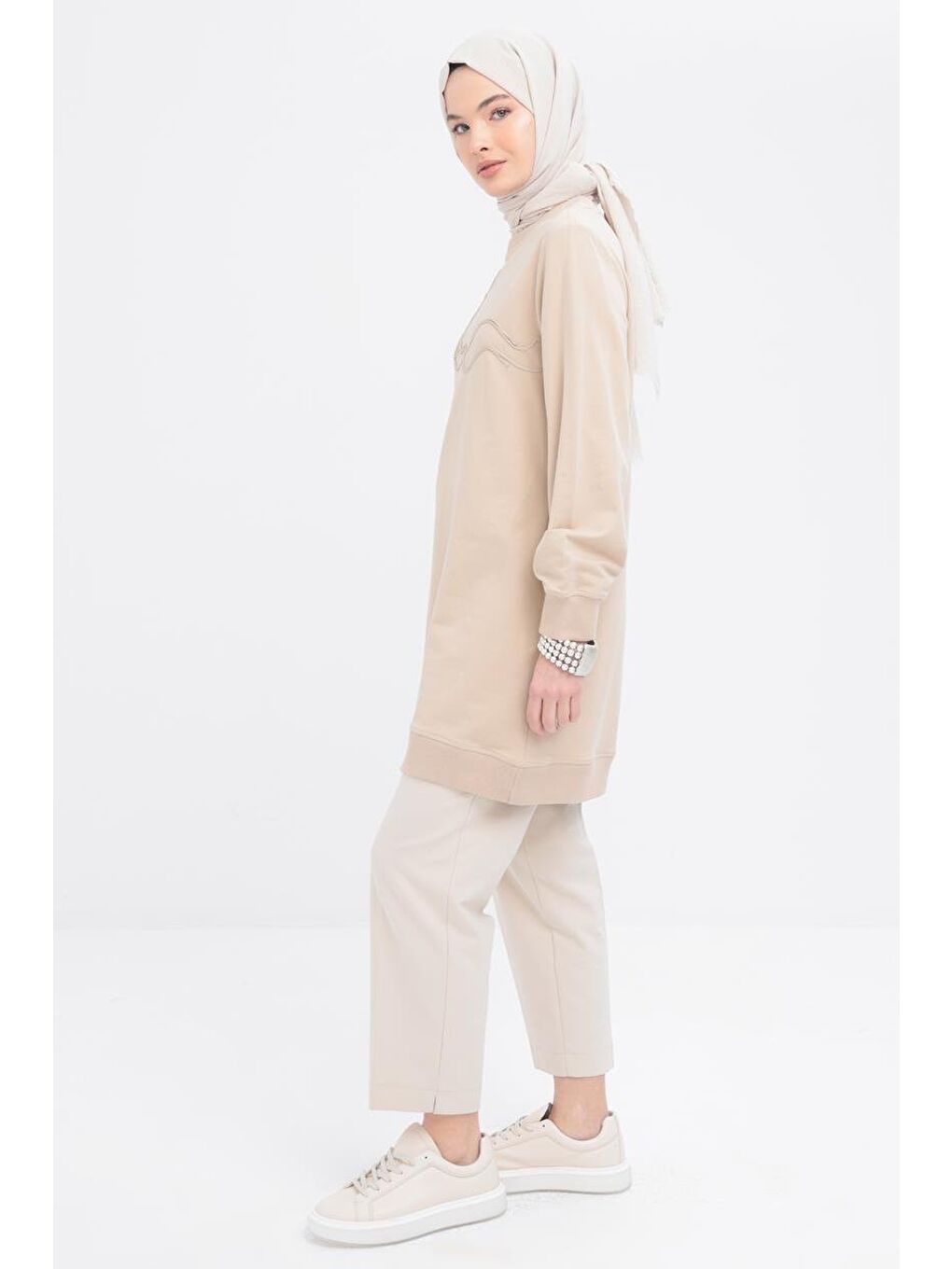 Bej-Önü Nakış Detaylı Sweat-2